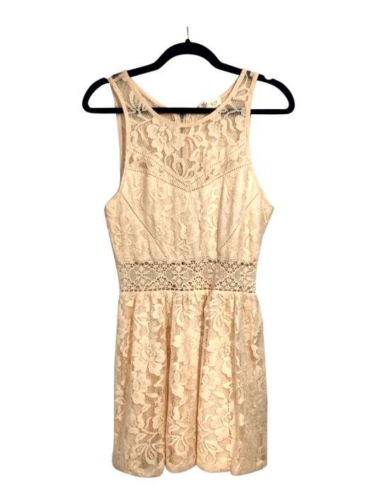 FOREVER 21 Shift Dress Regular fit in Pink - S - Velora