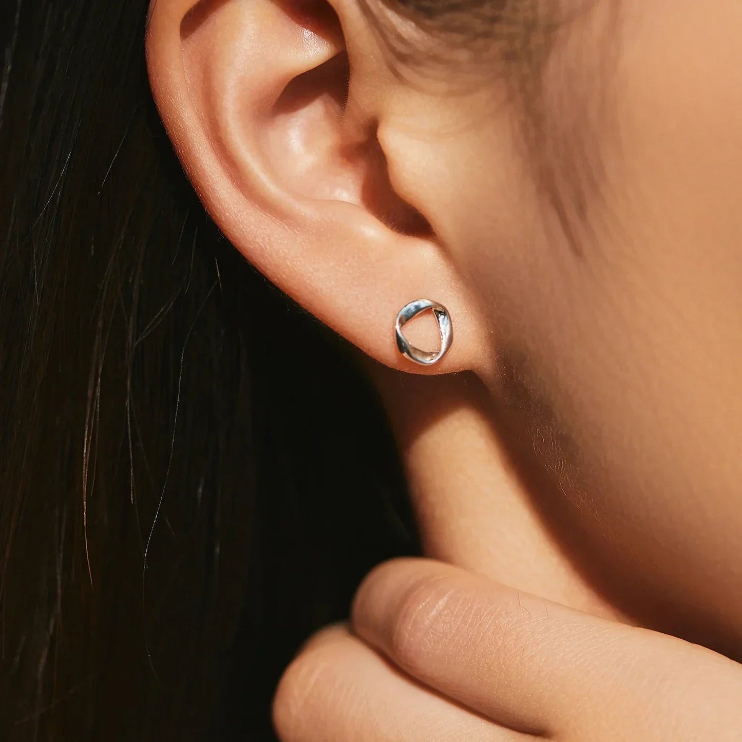 925 Sterling Silver Minimalist Wavy Stud Earrings - Women Fine Jewelry - Velora Luxury Fashion