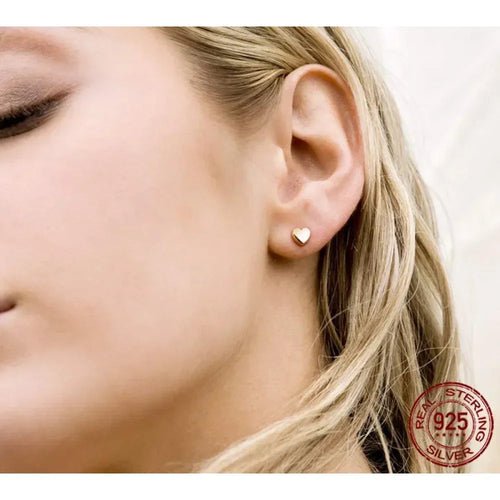 925 Sterling Silver Petite Plain Hearts Stud Earrings | Minimalist Fine jewelry - Velora Luxury Fashion