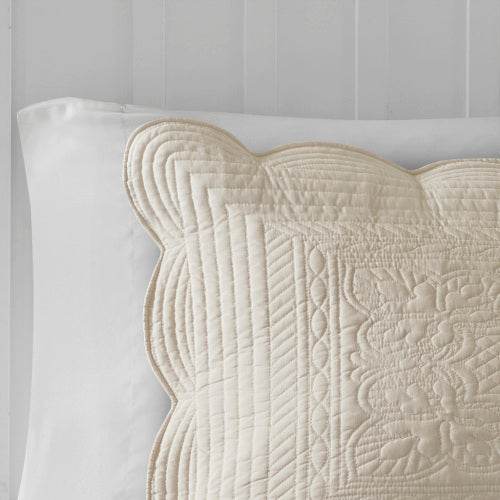 3 Piece Reversible Scalloped Edge Quilt Set Bedding Comforter set - Velora