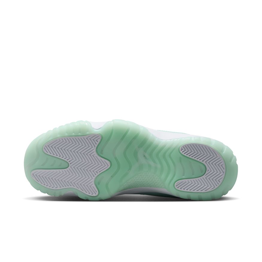 W Air Jordan 11 Retro Low "Igloo" AH7860-103 - Velora