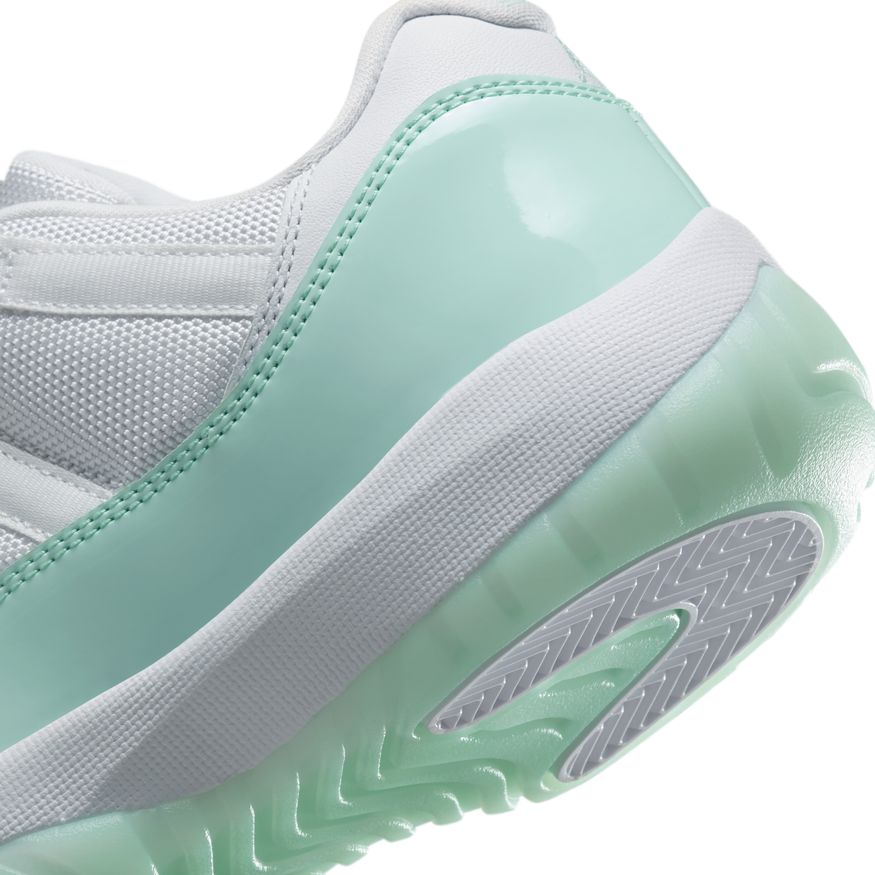W Air Jordan 11 Retro Low "Igloo" AH7860-103 - Velora