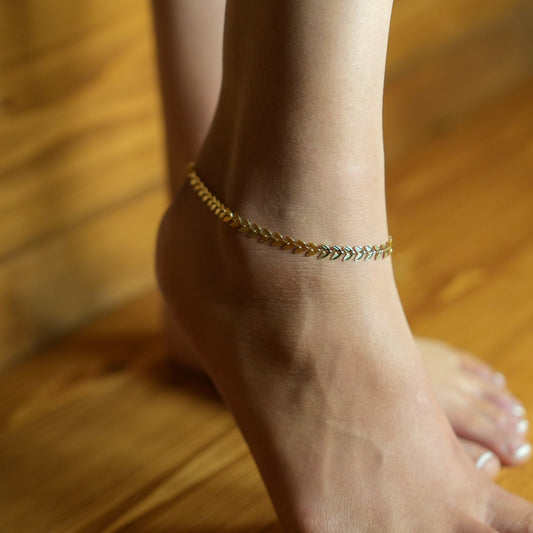 ALALA LG: Botanical Beauty Embossed Leaf Anklet - Velora Luxury Fashion