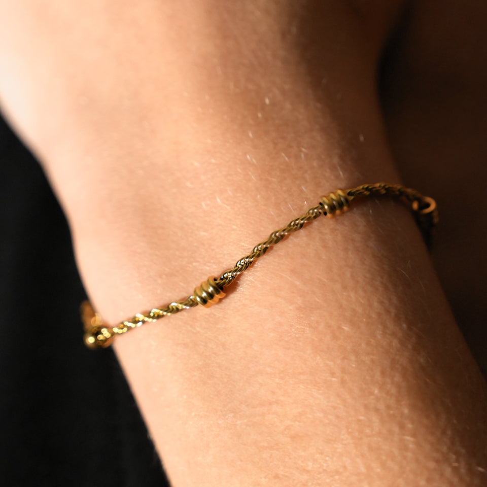 AMIENS Gold: Beaded Rope Chain Bracelet - Velora Luxury Fashion