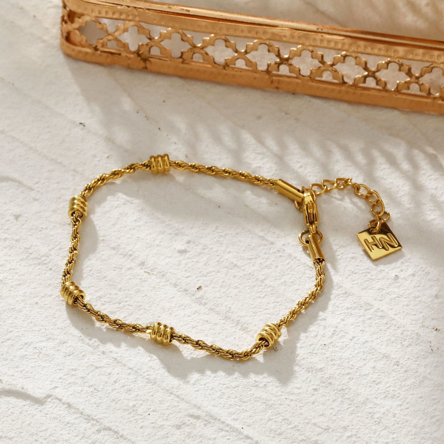 AMIENS Gold: Beaded Rope Chain Bracelet - Velora Luxury Fashion