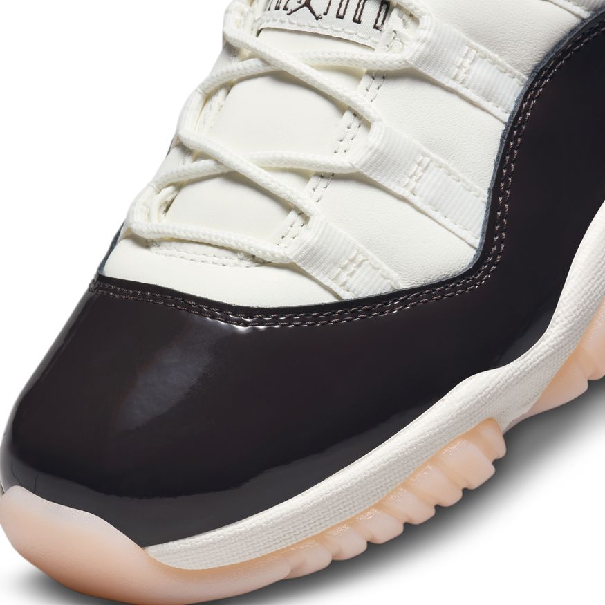 WMNS AIR JORDAN 11 RETRO AR0715-101 - Velora
