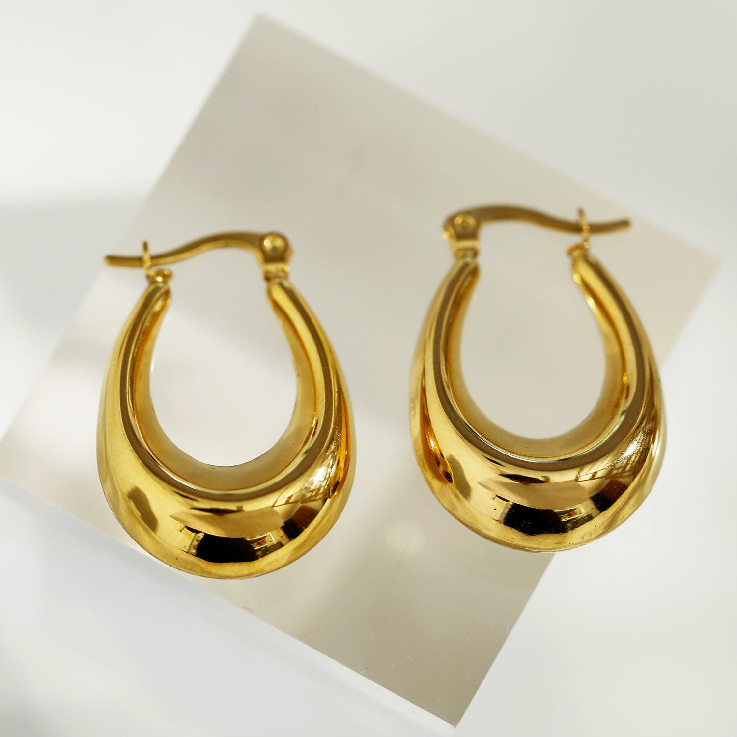 ARINA Chunky Shaped Hoops Gold - Velora Luxury Fashion