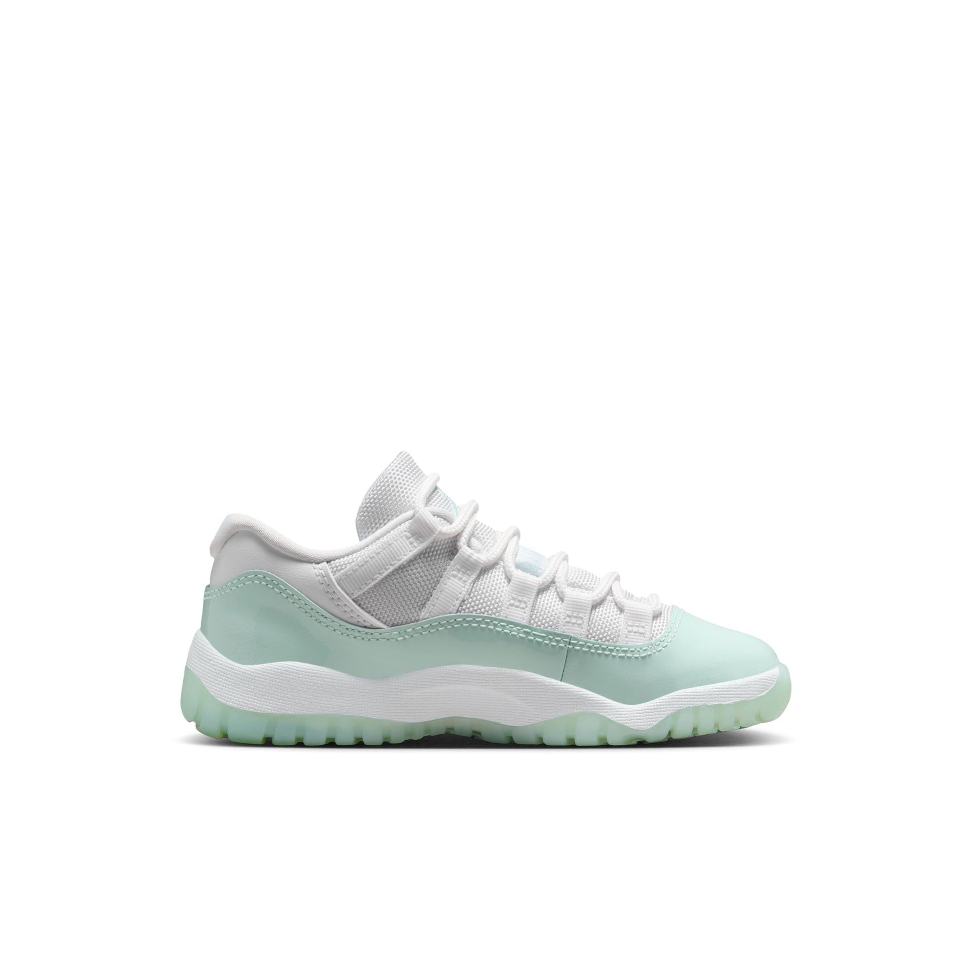 Y Jordan 11 Retro Low "Igloo" 580522-103 - Velora