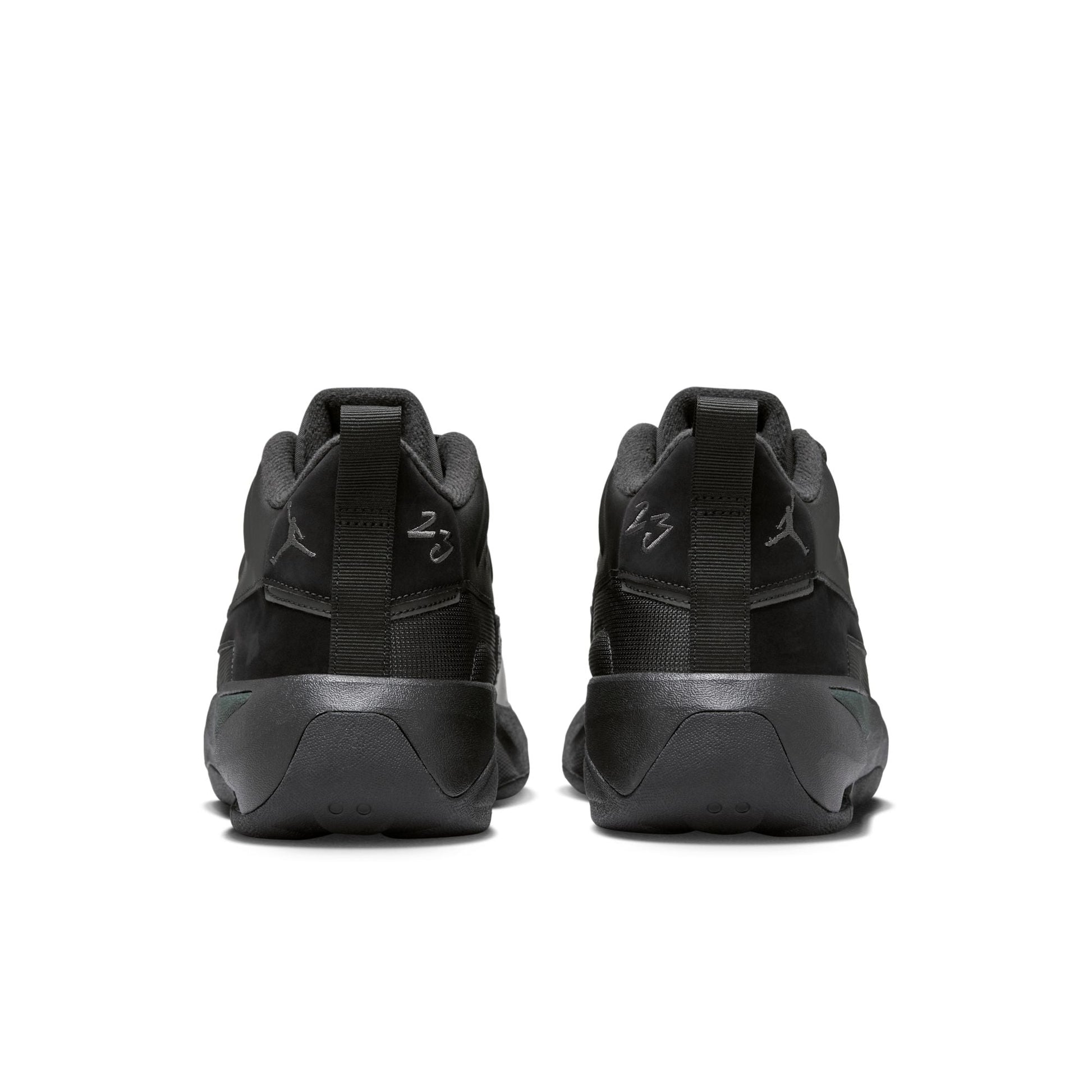 M Jordan Max Aura 7 HQ2091-001 - Velora