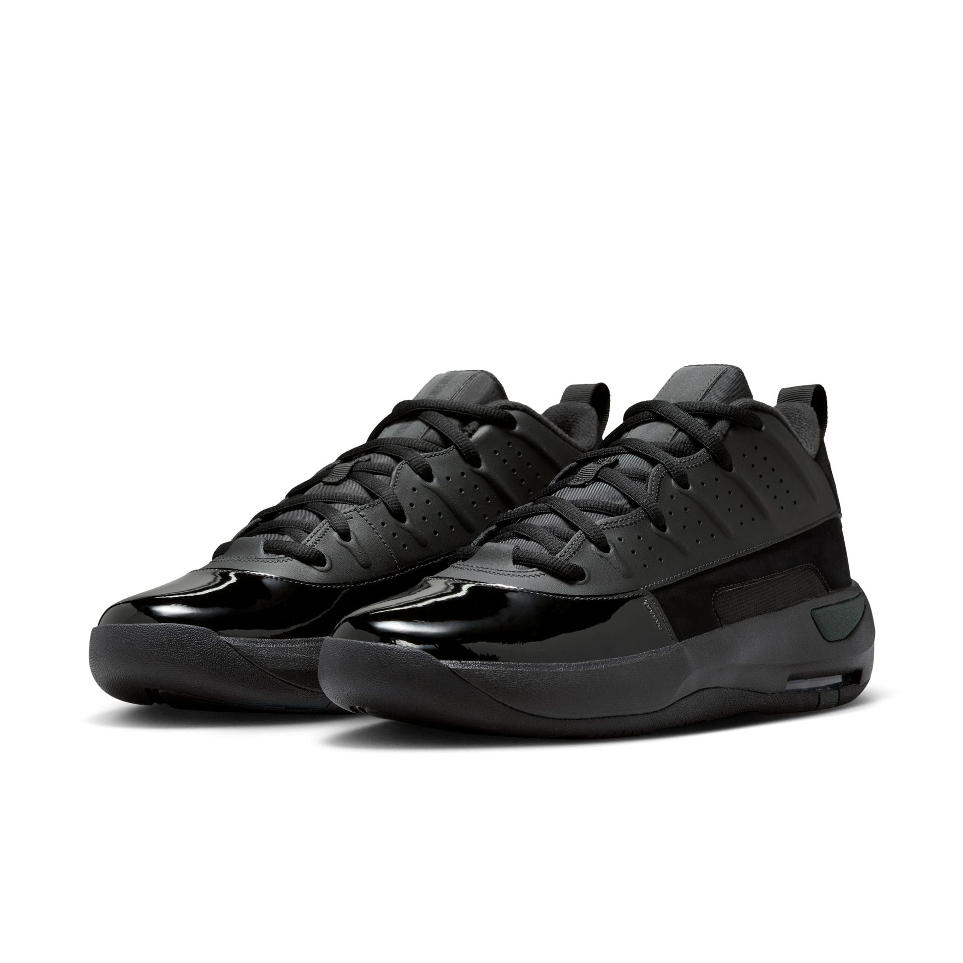 M Jordan Max Aura 7 HQ2091-001 - Velora