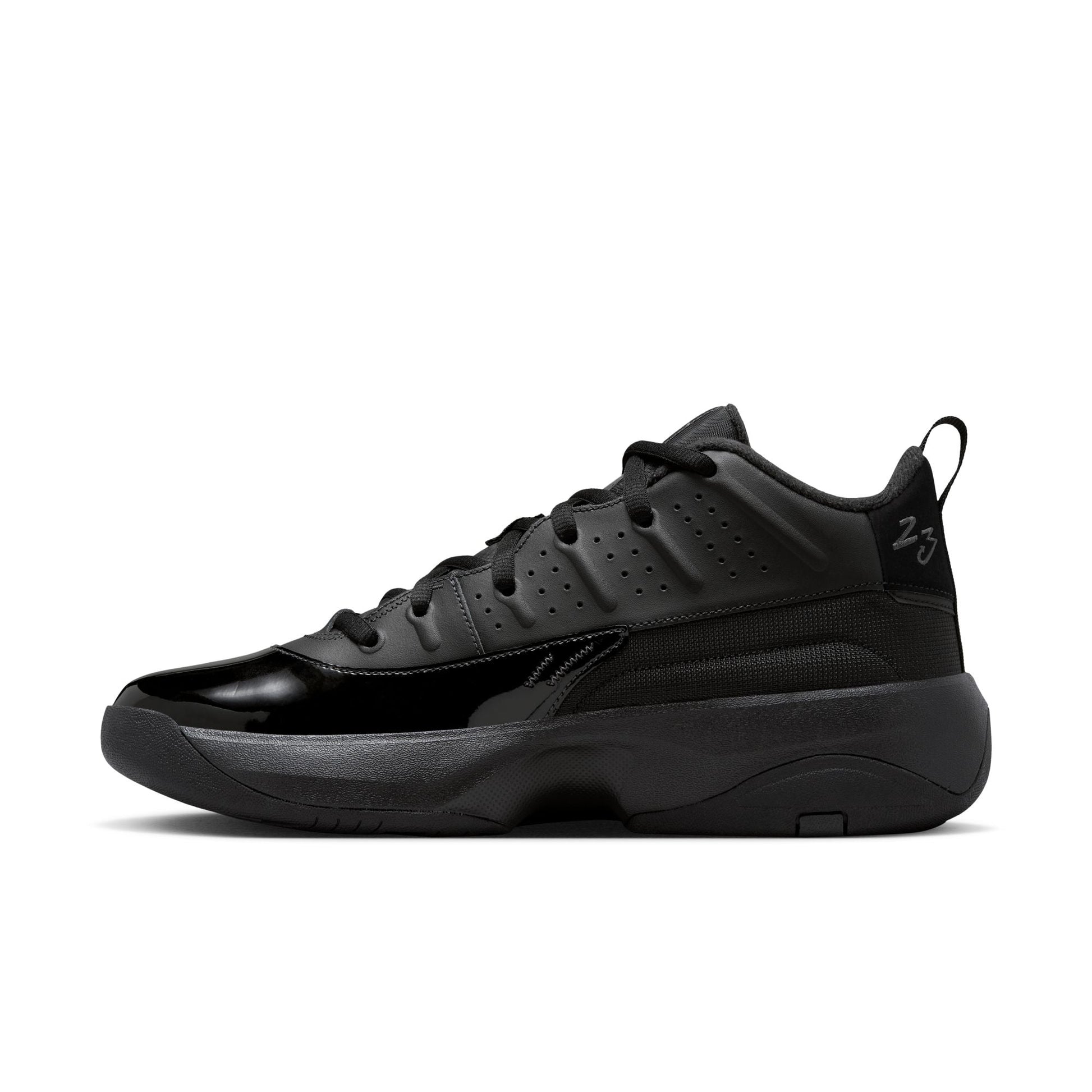 M Jordan Max Aura 7 HQ2091-001 - Velora