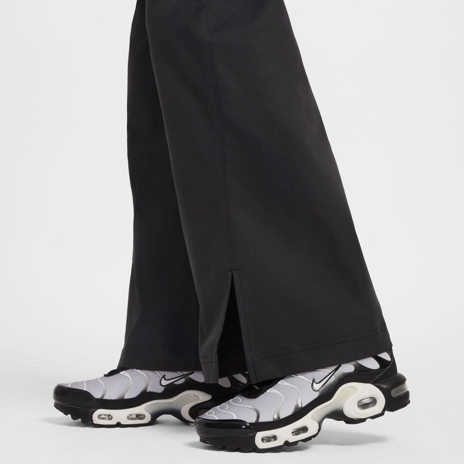 Y Nike Sportswear HQ9401-010 - Velora