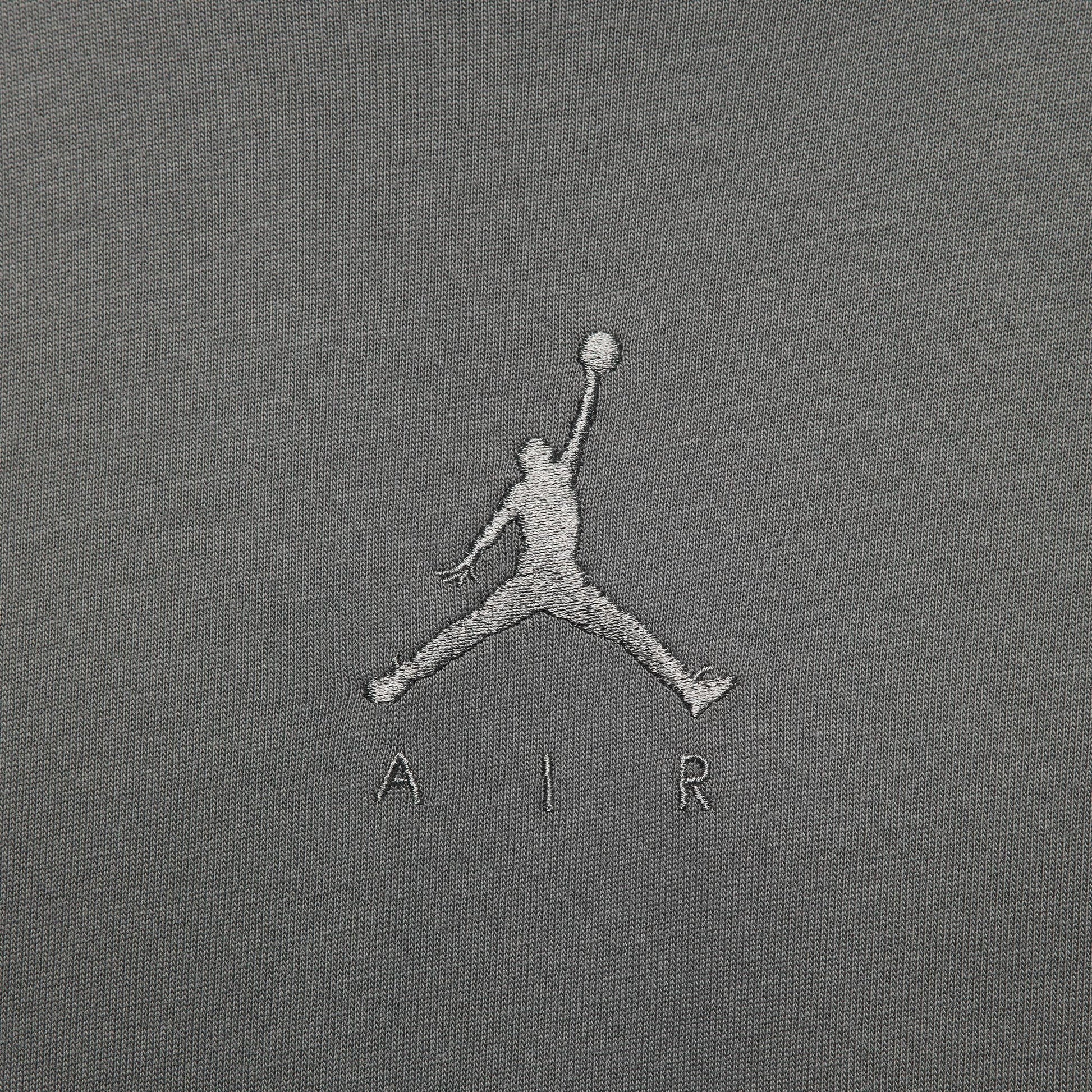 M Jordan Flight Essentials IB7345-068 BB Branded