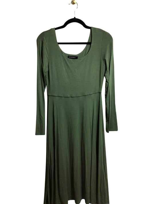 BANANA REPUBLIC Regular fit Shift Dress in Green - S - Velora