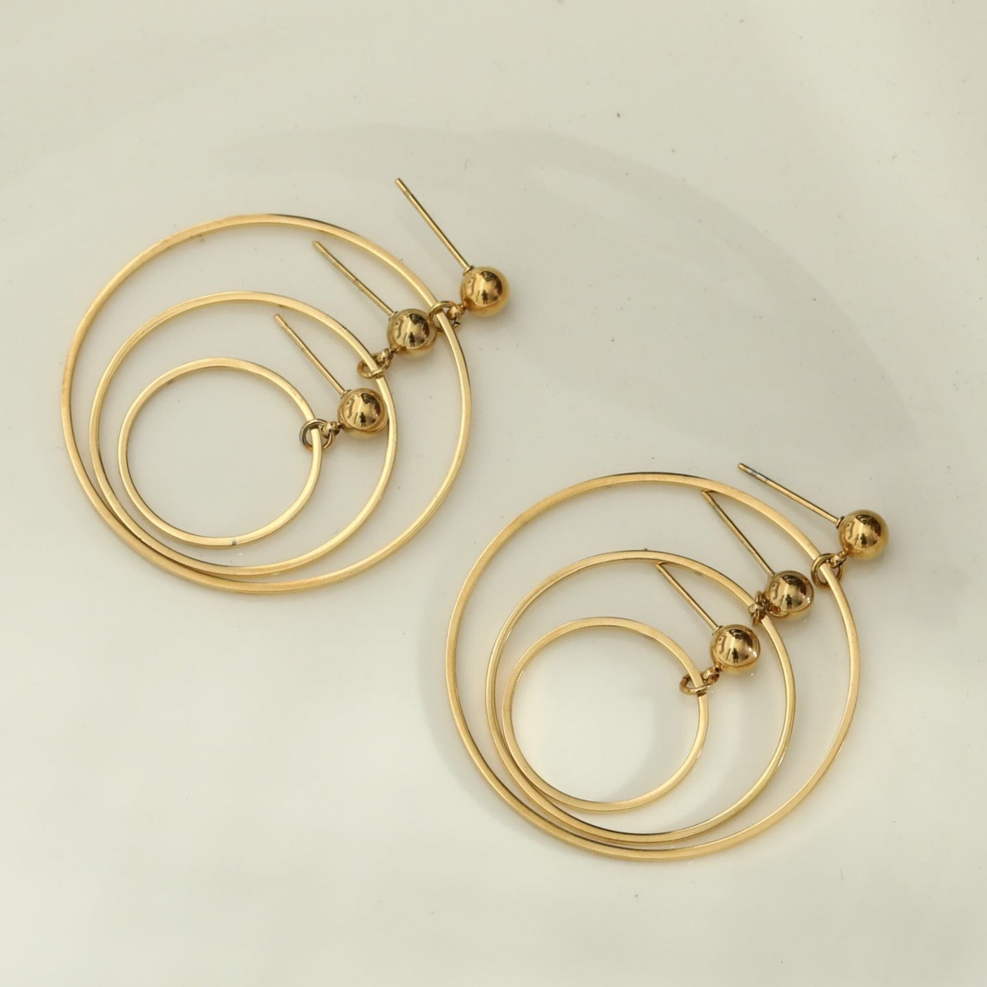 BELLA Hoop Earrings (Available in 3 Sizes) - Velora Luxury Fashion