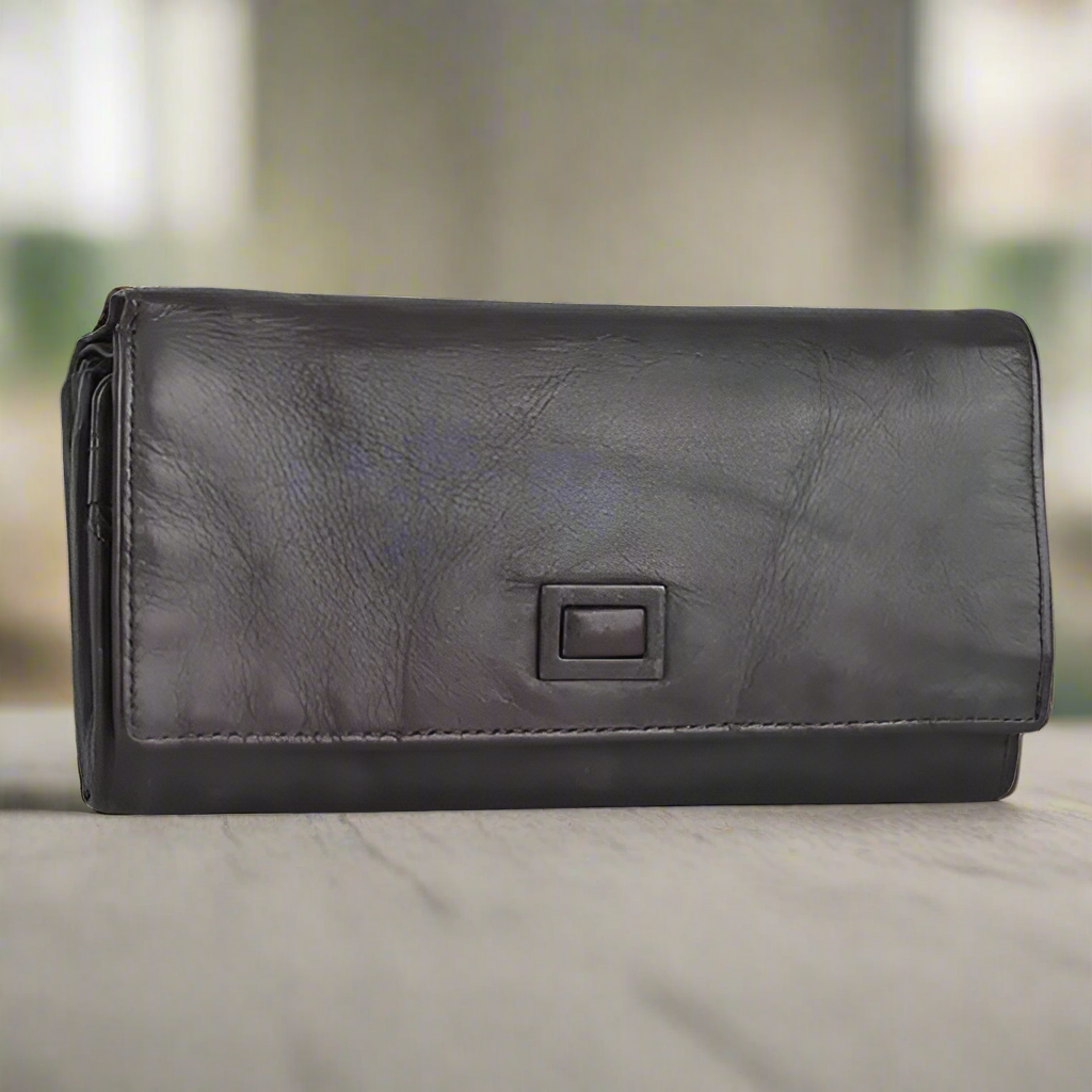 BOL Women's Square Tab Leather Wallet - Velora Luxury Fashion