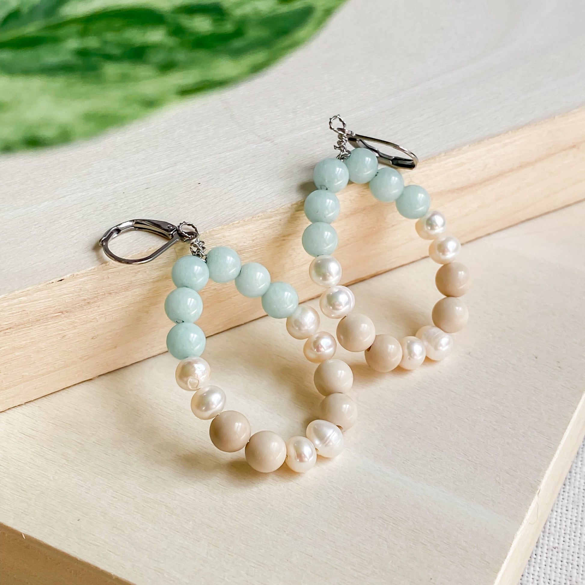Boucles d’oreilles en amazonite et perles d’eau douce |-CALANQUES - Velora Luxury Fashion