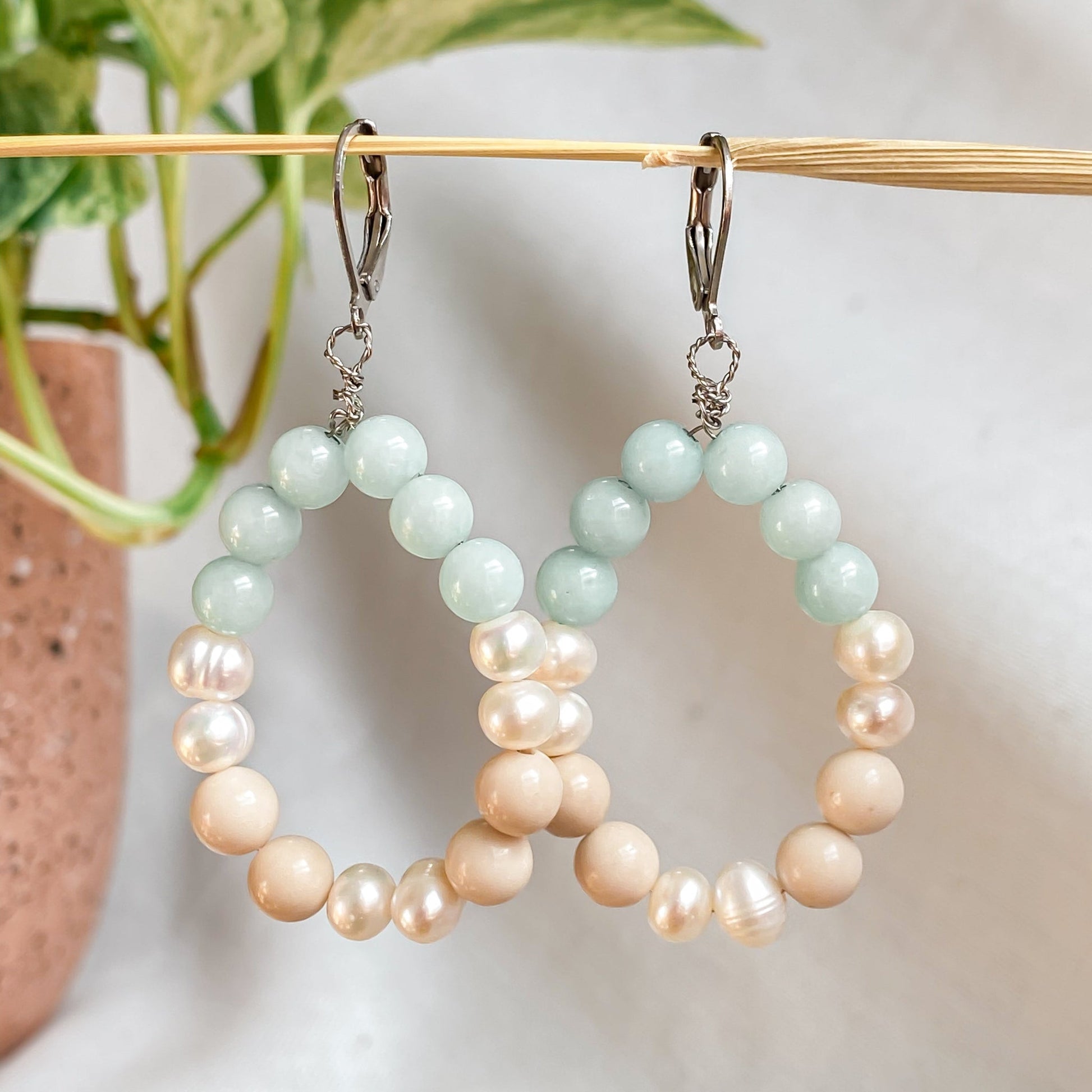 Boucles d’oreilles en amazonite et perles d’eau douce |-CALANQUES - Velora Luxury Fashion