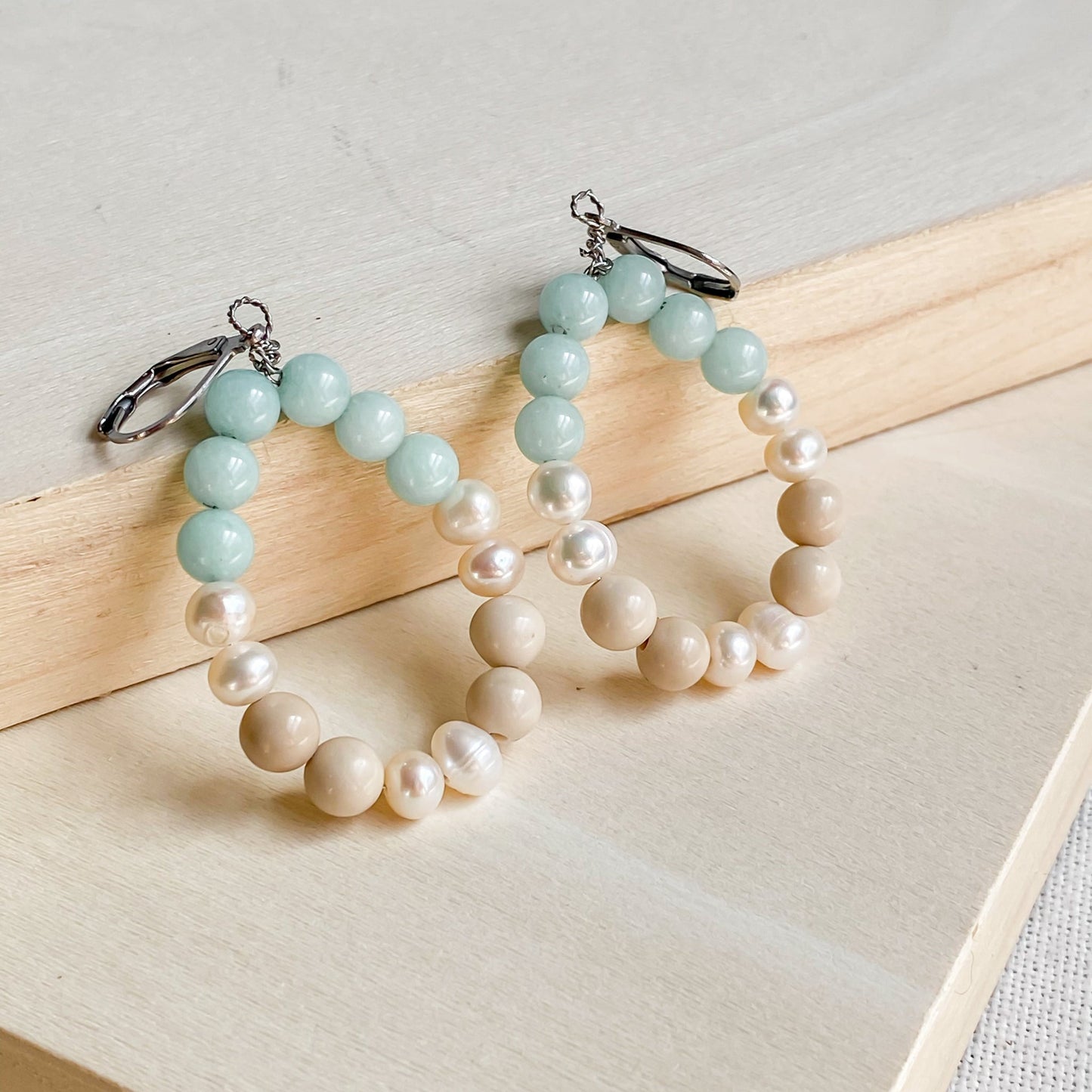 Boucles d’oreilles en amazonite et perles d’eau douce |-CALANQUES - Velora Luxury Fashion