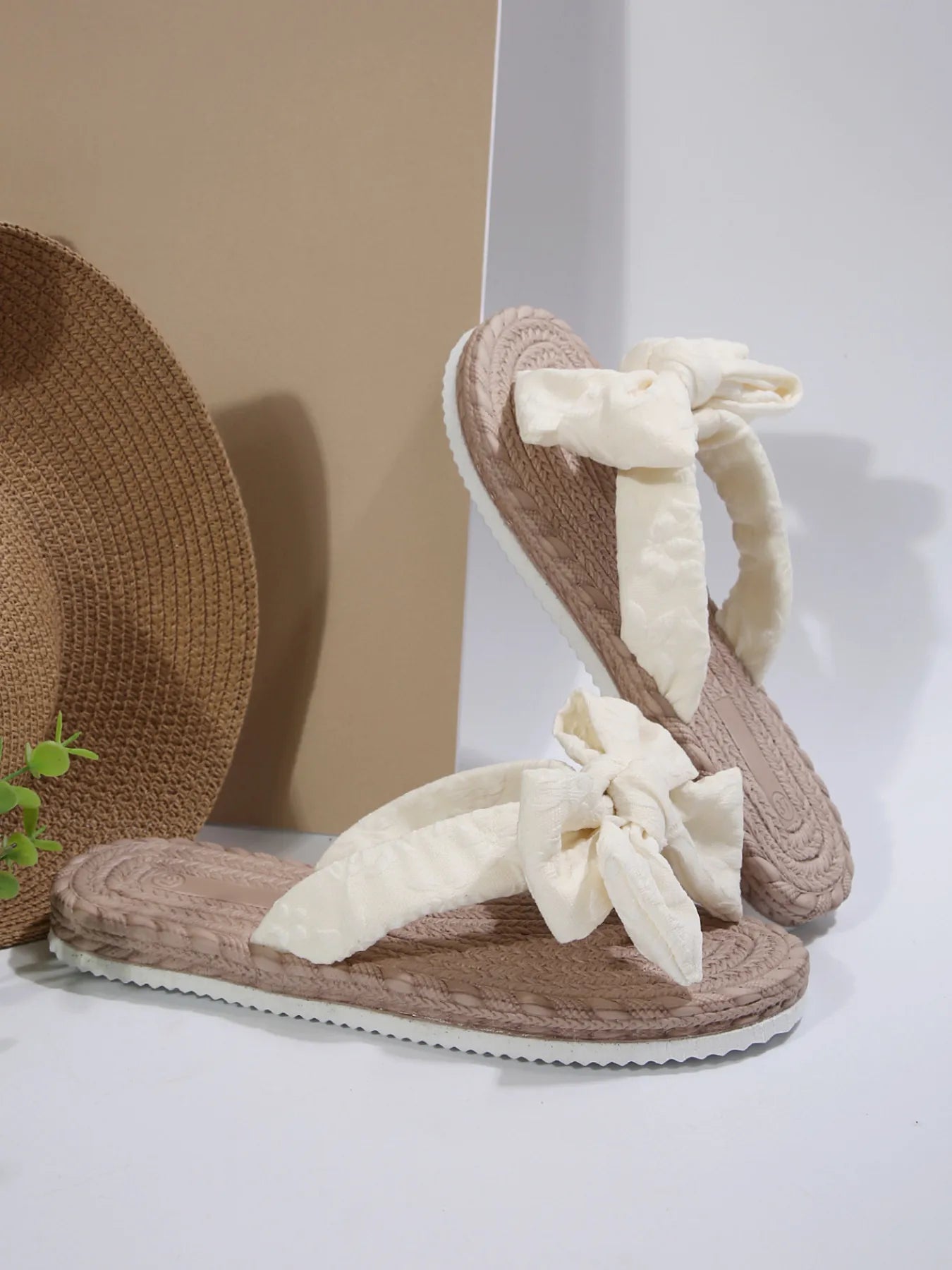 Bow Toe Post Platform Sandals - Velora Luxury Fashion