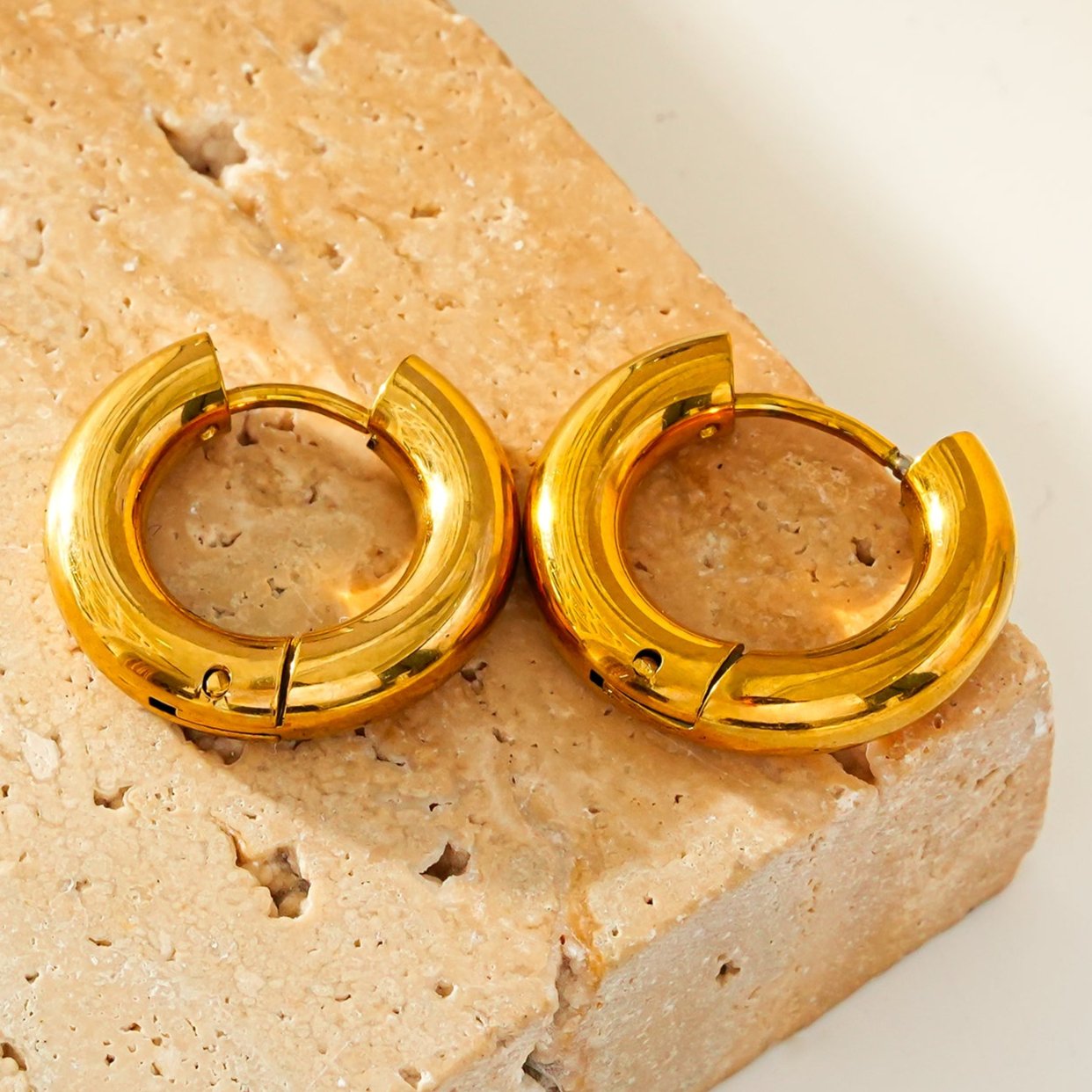 CHOLULA: Mid Width Smooth Surface Tube Hoop Earrings in Gold - Velora Luxury Fashion