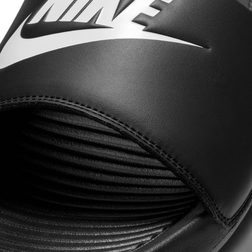 M Nike Victori One CN9675-002 - Velora