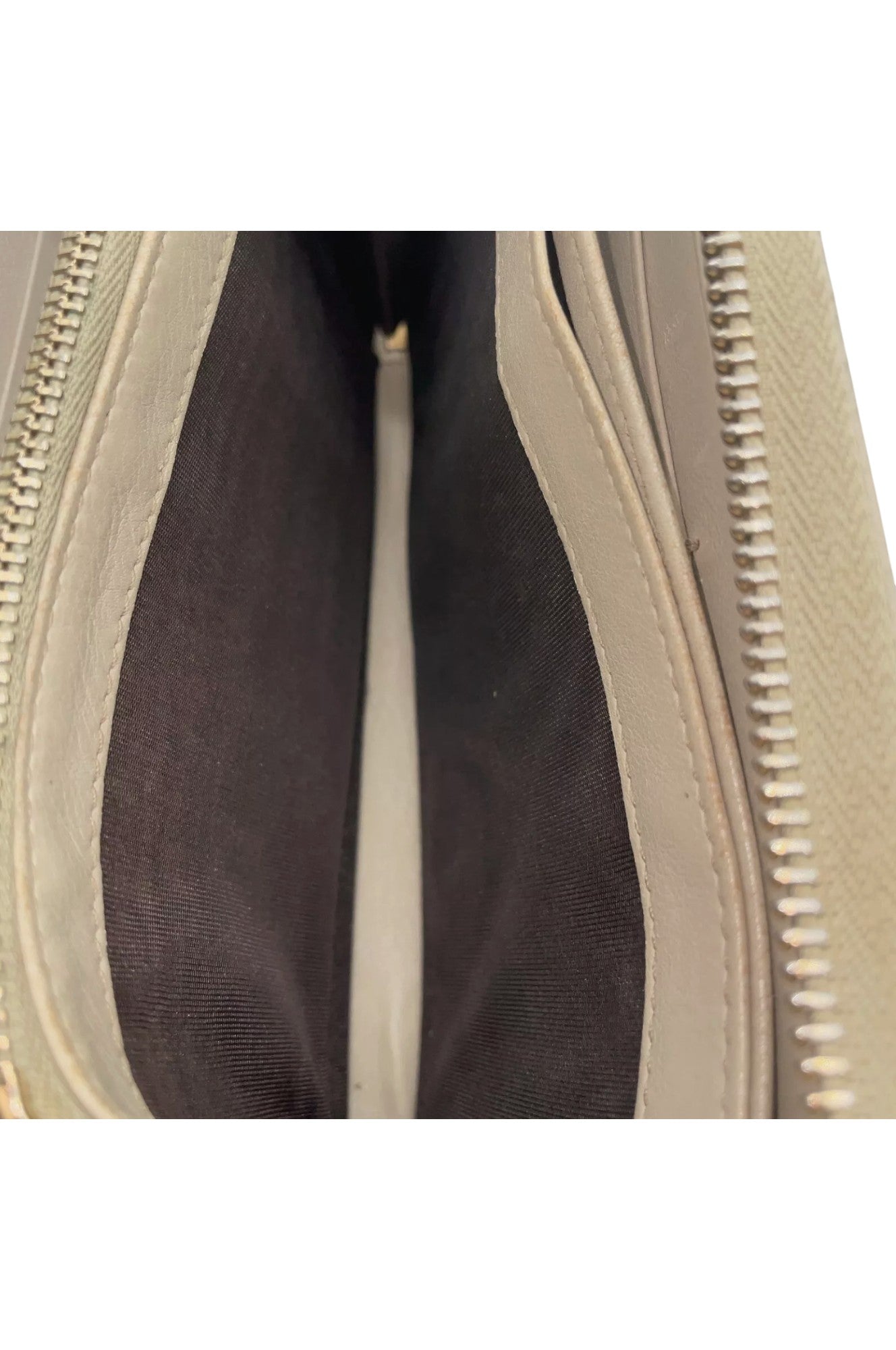 Authentic Gucci BREE Round Zippy Long Wallet NS010102 - Velora