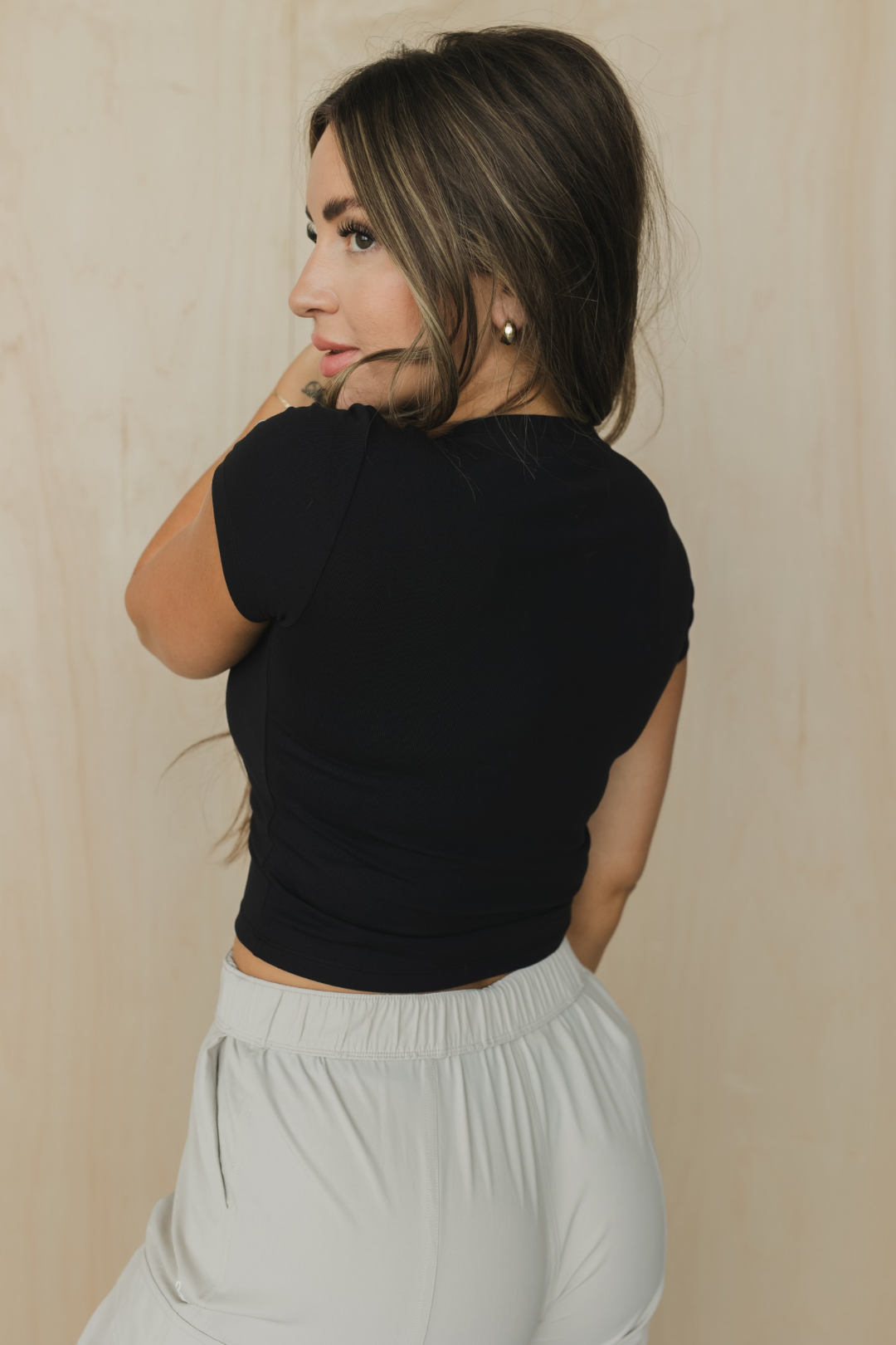 Cropped Tee *Ribbed - Velora Luxury Fashion