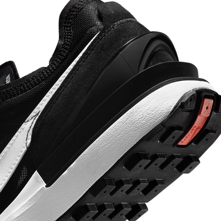 W Nike Waffle One DC2533-001 - Velora