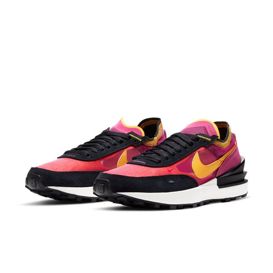 W Nike Waffle One DC2533-600 - Velora