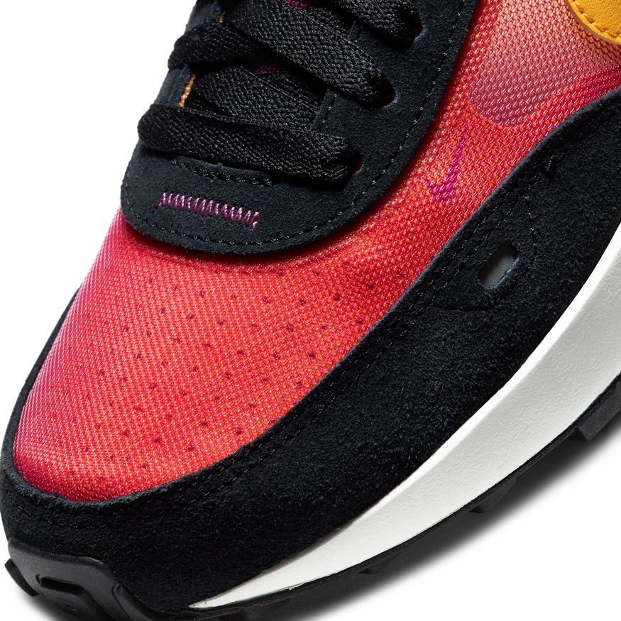 W Nike Waffle One DC2533-600 - Velora