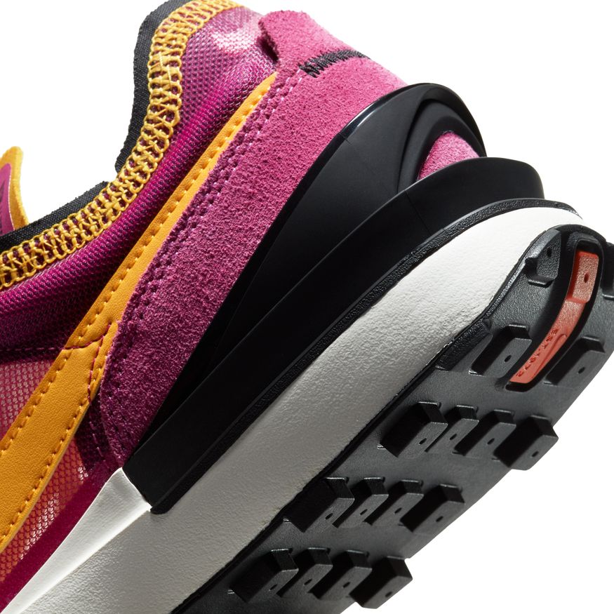 W Nike Waffle One DC2533-600 - Velora