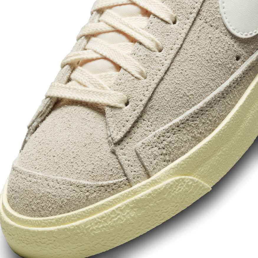 W BLAZER MID '77 VNTG DV7006-001 - Velora