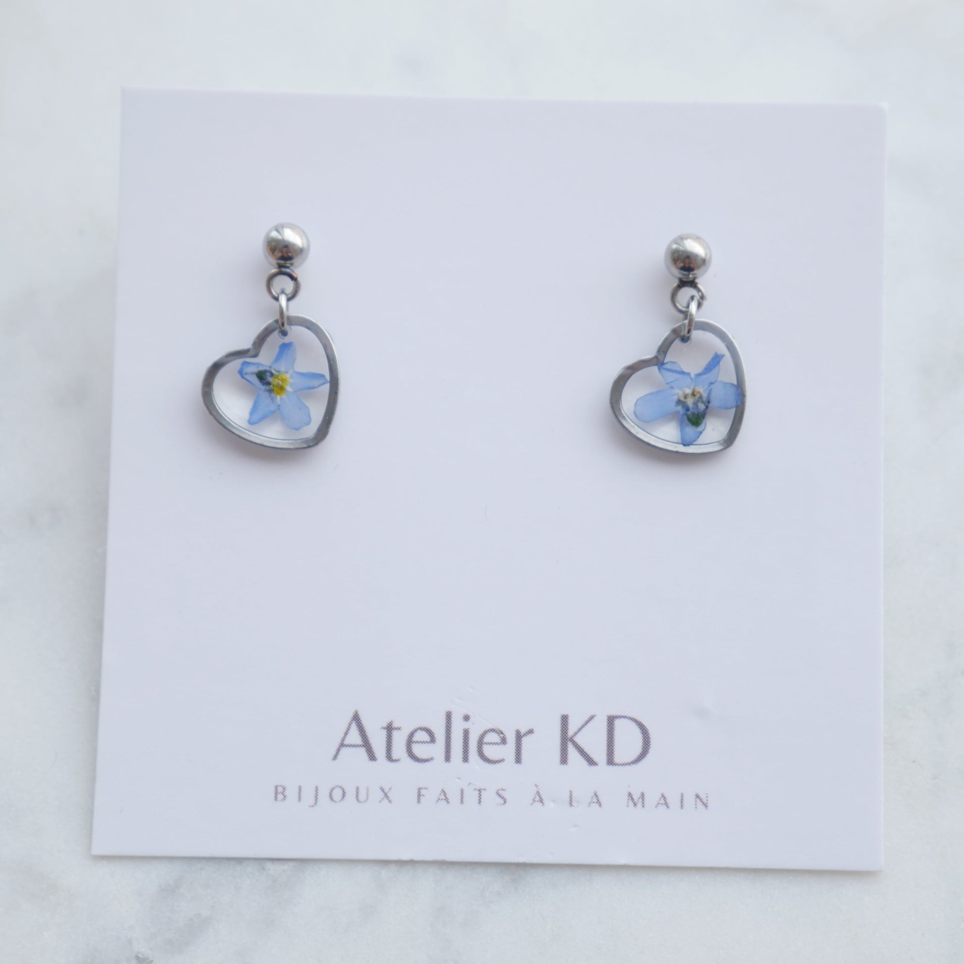 Boucles d’oreilles Mia - fleurs de myosotis - coeur (petit 12mm) - Velora