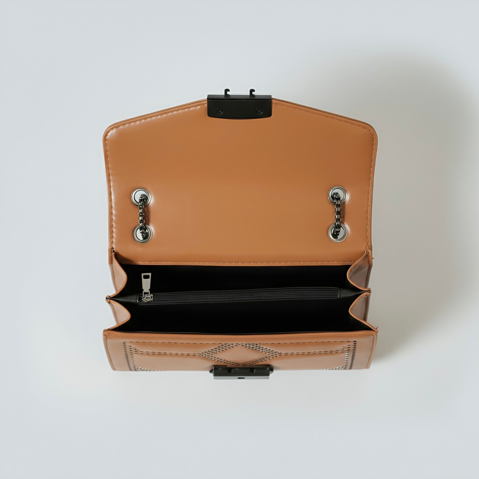 Elegant Aura Crossbody Bag – Chic Chain Strap & Luxurious Leather | Rotta - Velora Luxury Fashion