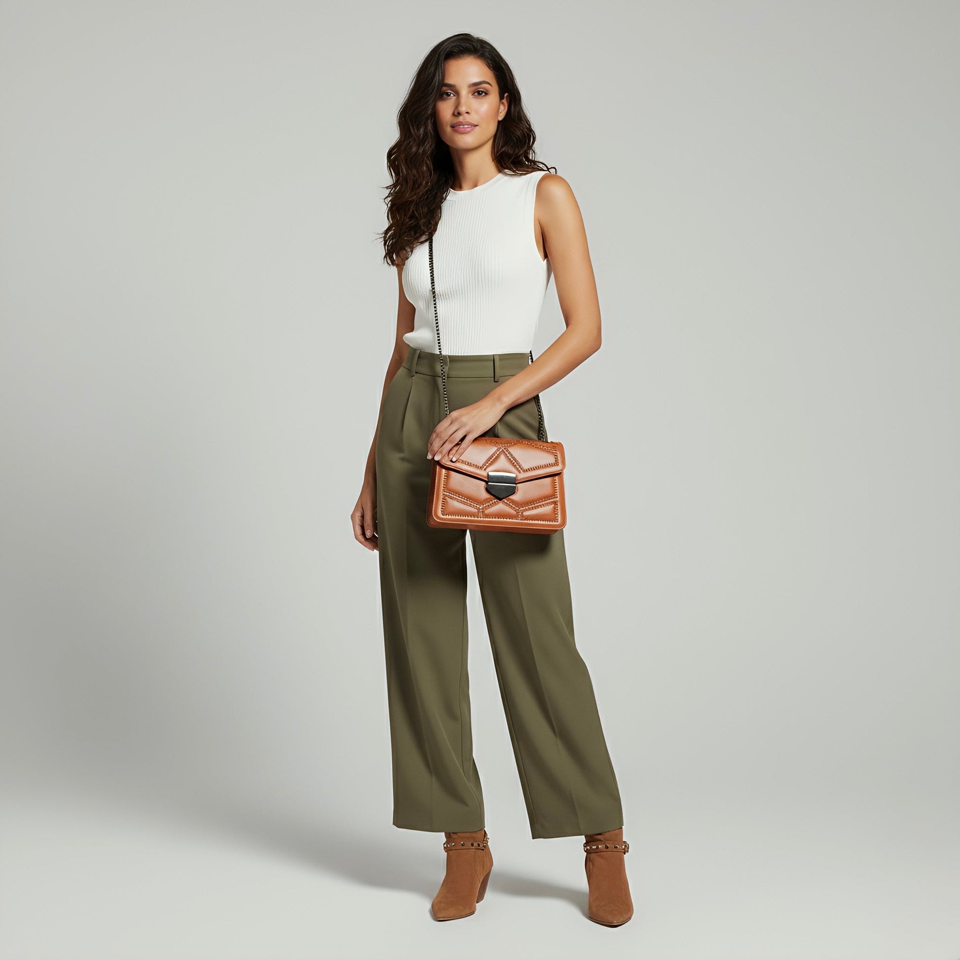 Elegant Aura Crossbody Bag – Chic Chain Strap & Luxurious Leather | Rotta - Velora Luxury Fashion