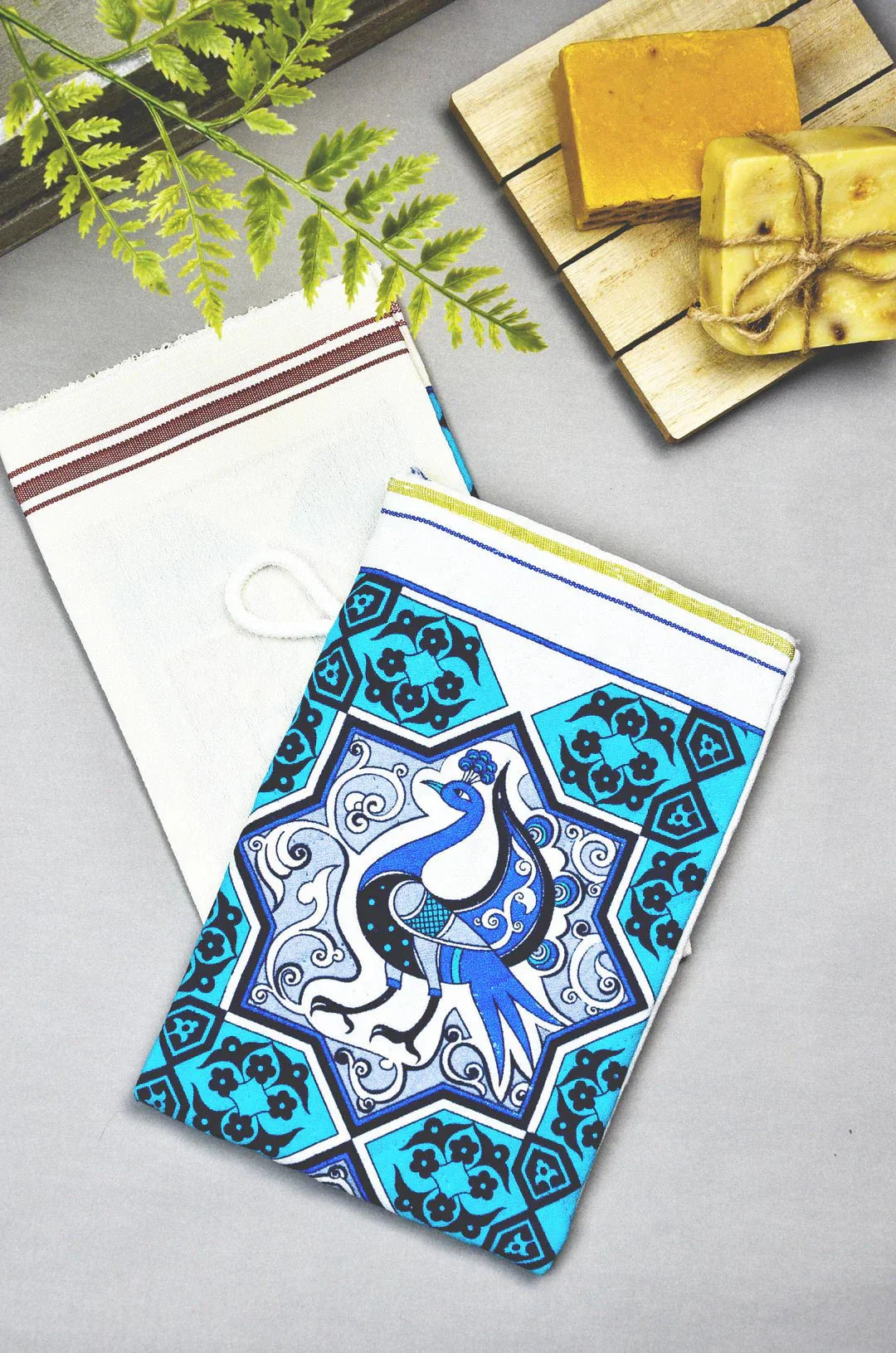 Exfoliating Glove - Velora Luxury Fashion