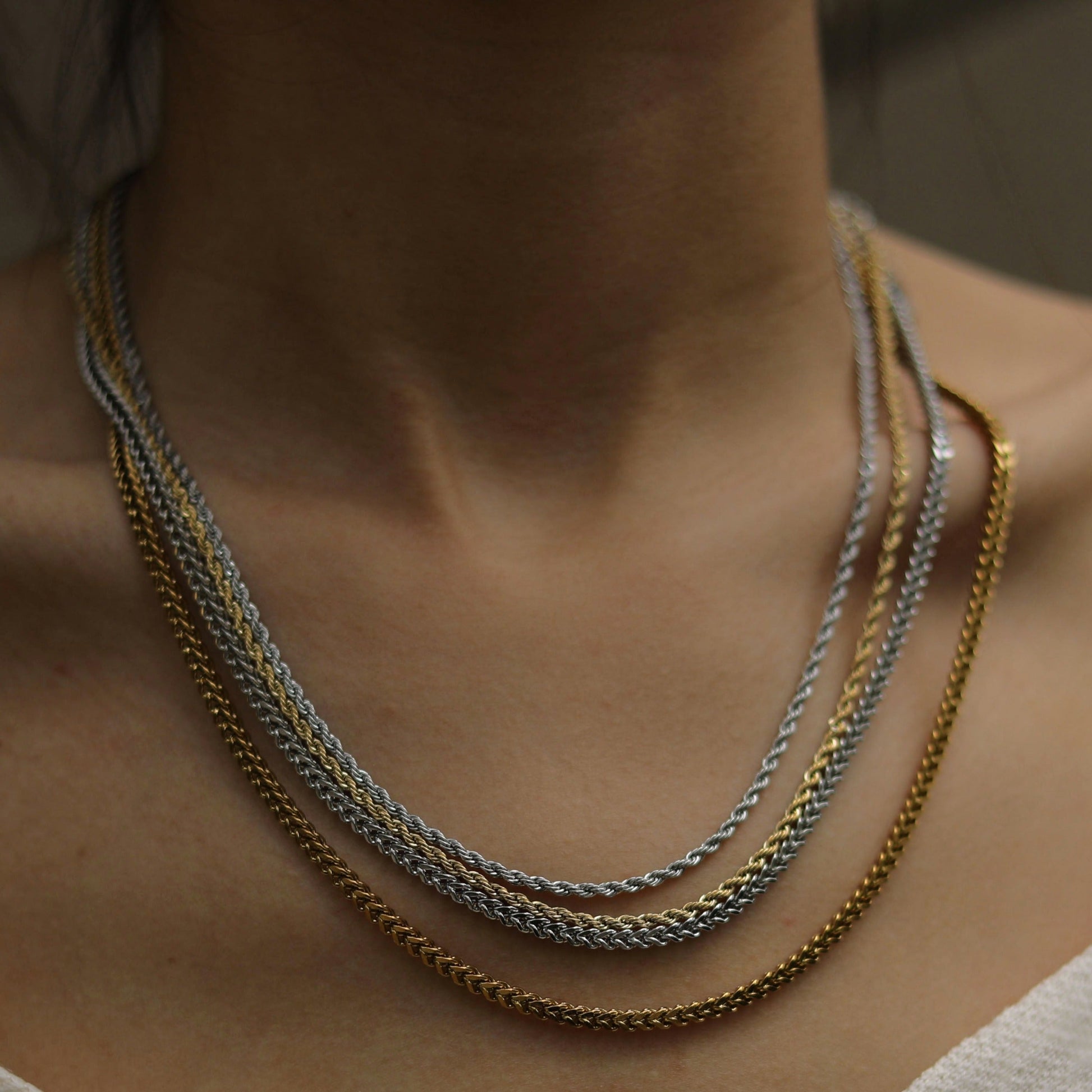 FARAH 24": Cuban Link Silver Chain Necklace - Velora Luxury Fashion