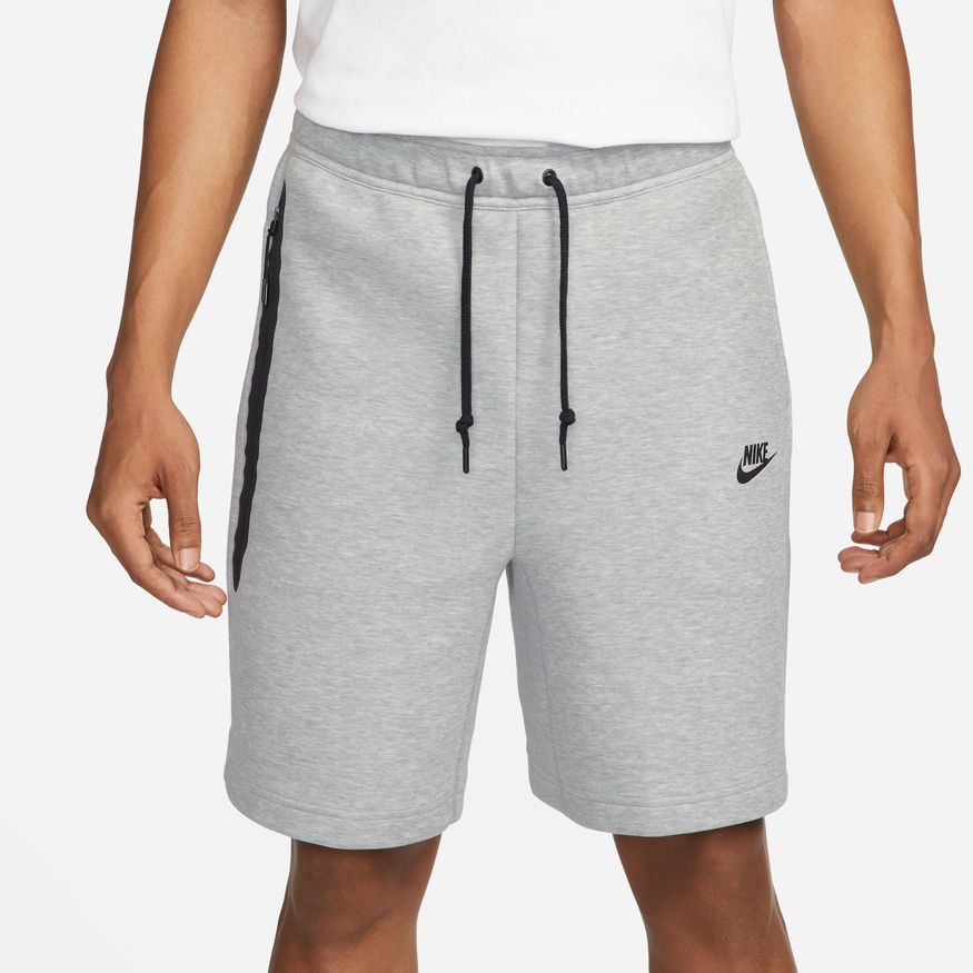 M NK TCH FLC SHORT FB8171-063 - Velora