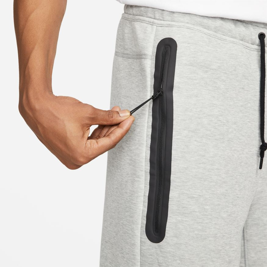 M NK TCH FLC SHORT FB8171-063 - Velora