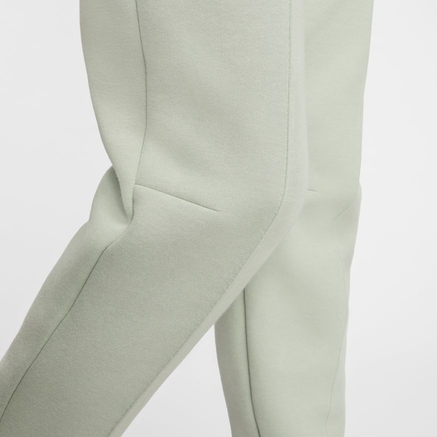 W Nike Sportswear Tech Fleece FB8330-370 - Velora