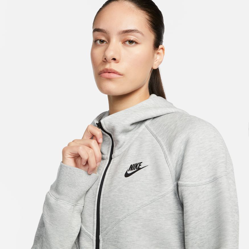 W Nike Sportswear Tech Fleece Windrunner FB8338-063 - Velora