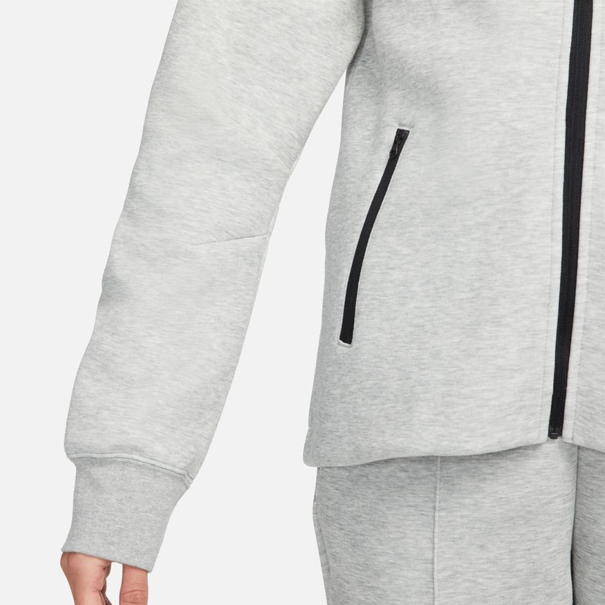 W Nike Sportswear Tech Fleece Windrunner FB8338-063 - Velora