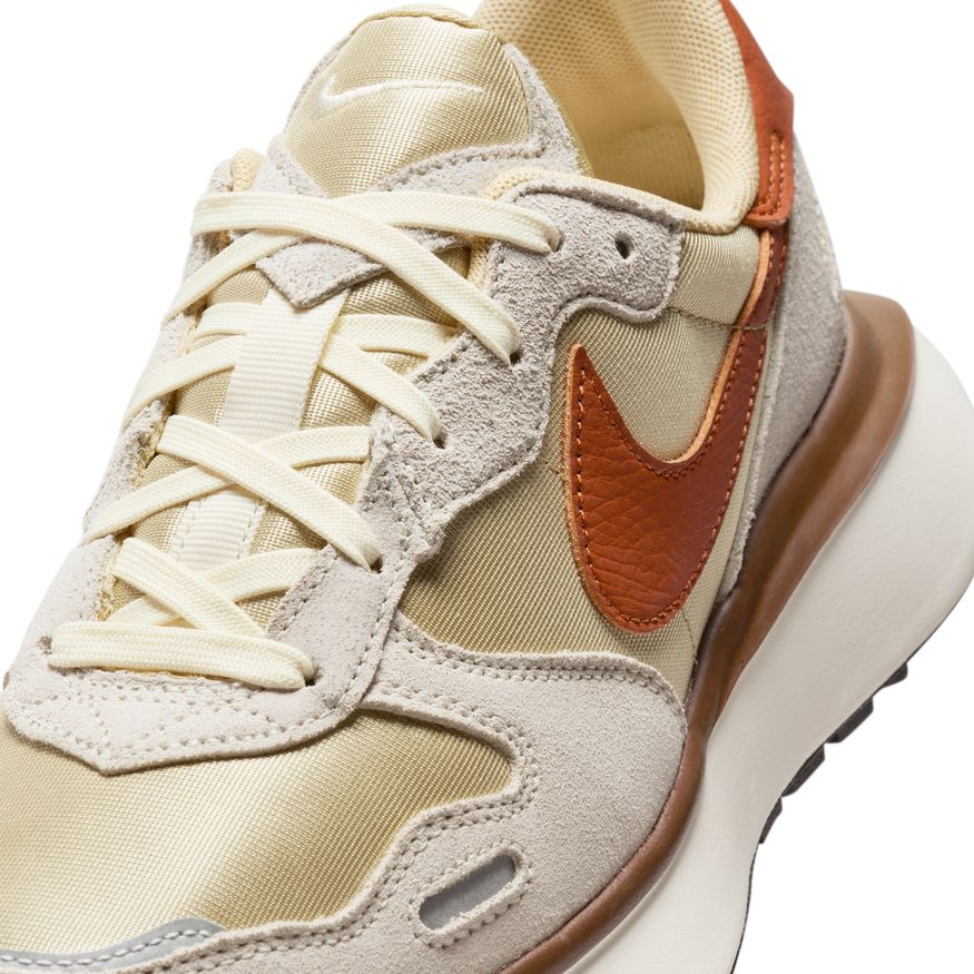 W Nike Phoenix Waffle FD2196-700 - Velora