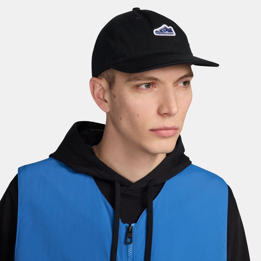 Nike Club FN4404-010 - Velora