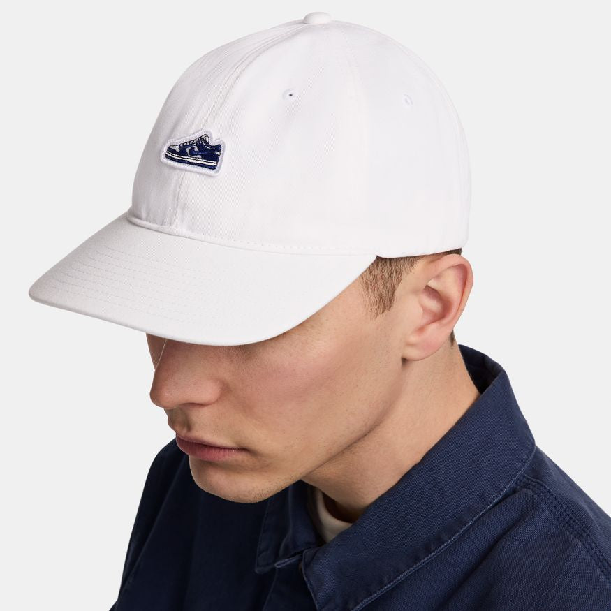 Y Nike Club FN4404-100 - Velora