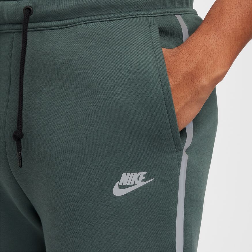 M Nike Tech FZ0762-338 - Velora