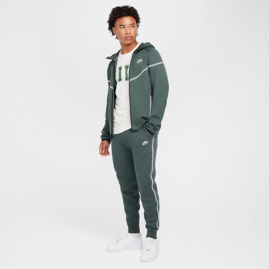 M Nike Tech FZ0762-338 - Velora