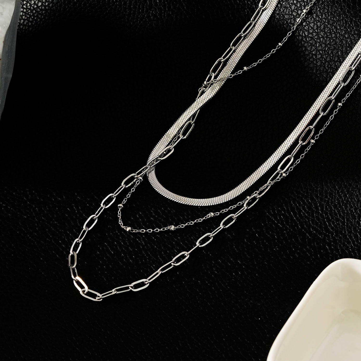 GEILNAR:  Triple Layer Mixed-Chain Necklace in Silver - Velora Luxury Fashion