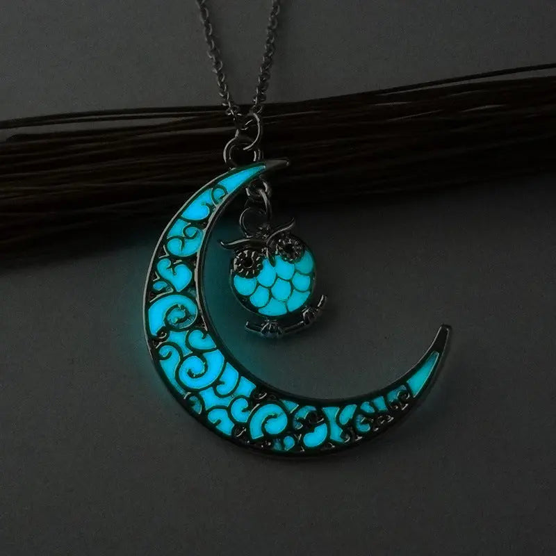Glowing Pendant Necklaces Silver Plated Chain Necklaces - Velora